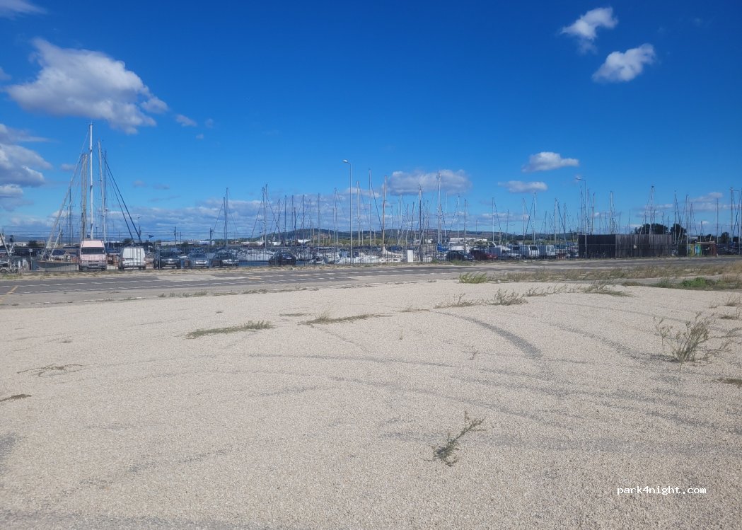 (34200) Sète - 9 Quai Paul Riquet — foto 3