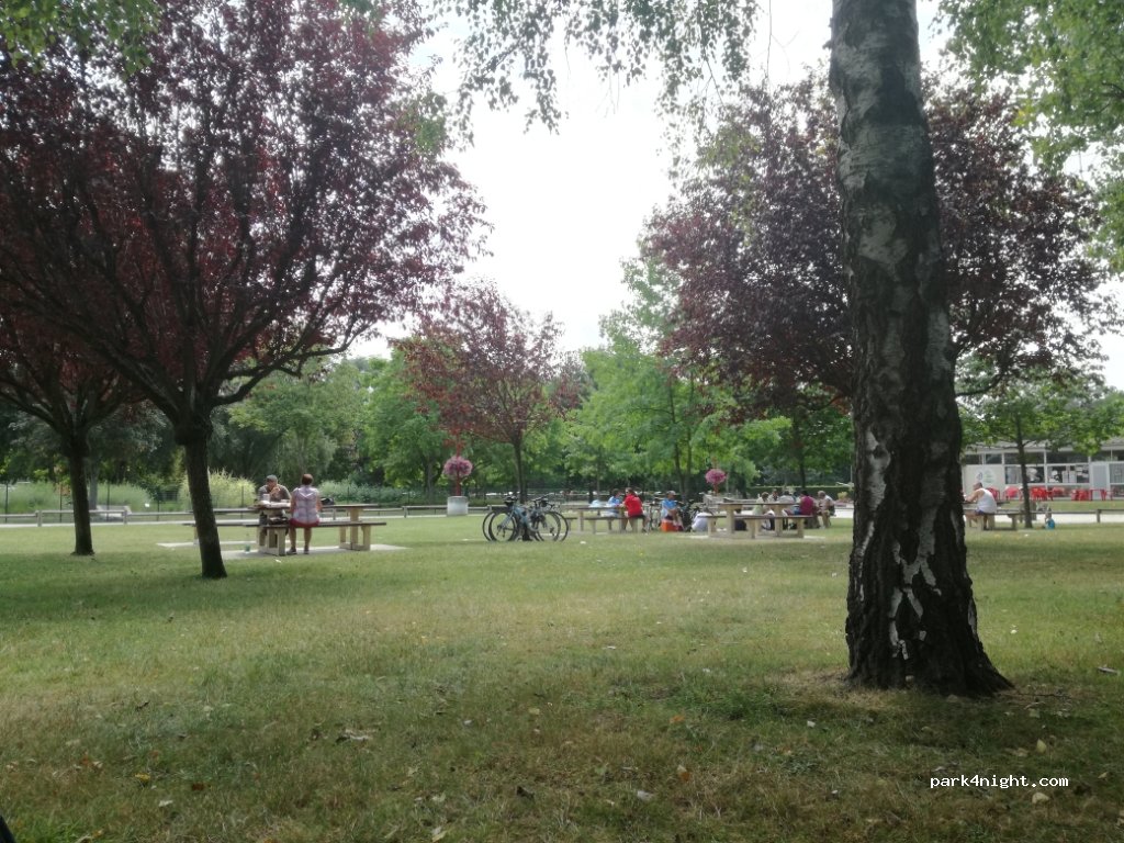 (03500) Saint-Pourçain-sur-Sioule - 18 Quai de la Ronde — foto