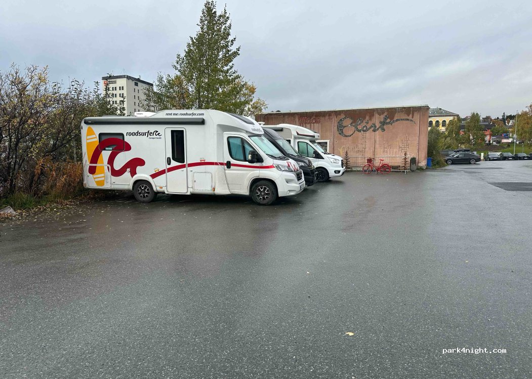(9007) Tromsø - 6 Strandvegen — foto