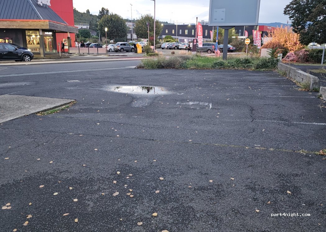 (63170) Aubière - Rue des Chazots — foto