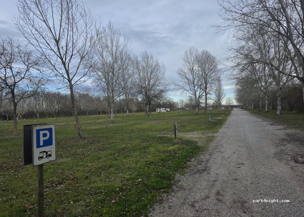 Area Sosta Camper | Parcheggio di Valle Vecchia | Caorle — foto 3