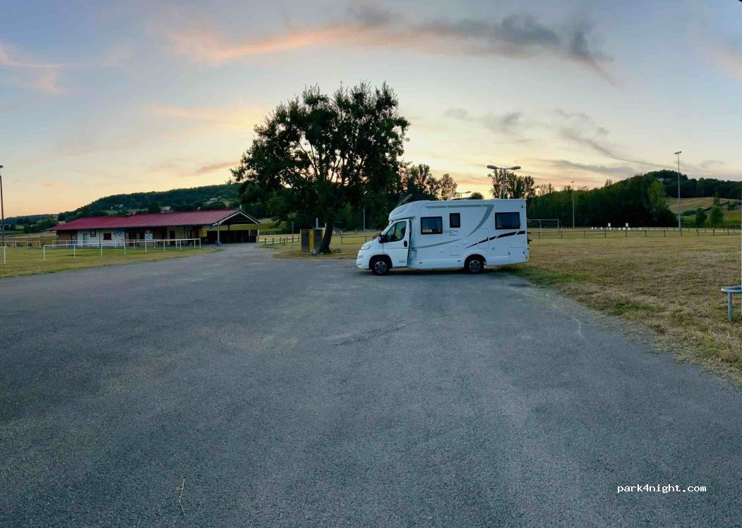 (82110) Lauzerte - 342 Route du Stade — foto