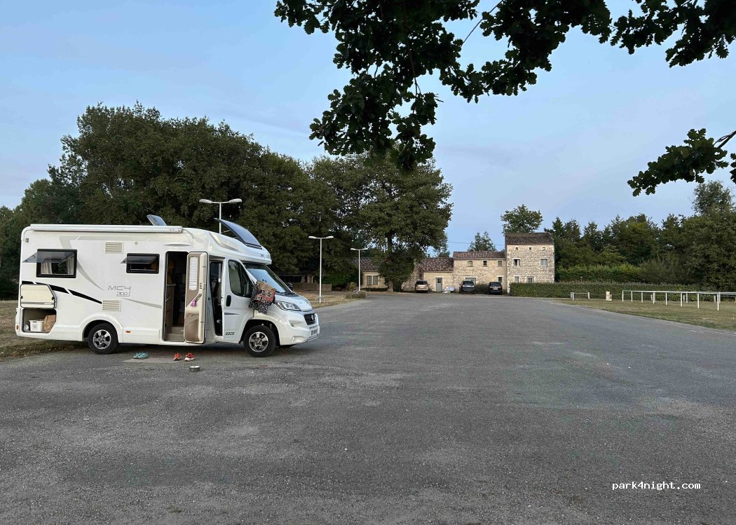 (82110) Lauzerte - 342 Route du Stade — foto 2