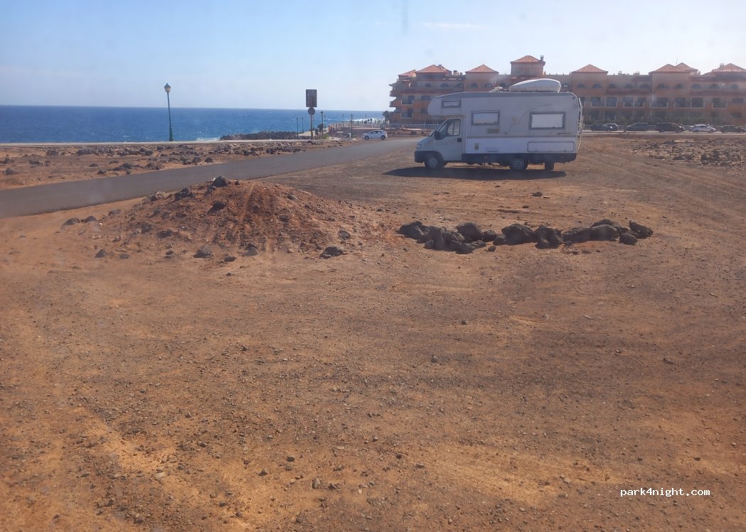 (35610) Castillo Caleta de Fuste - 8 Avenida José Franchy Roca — foto 2