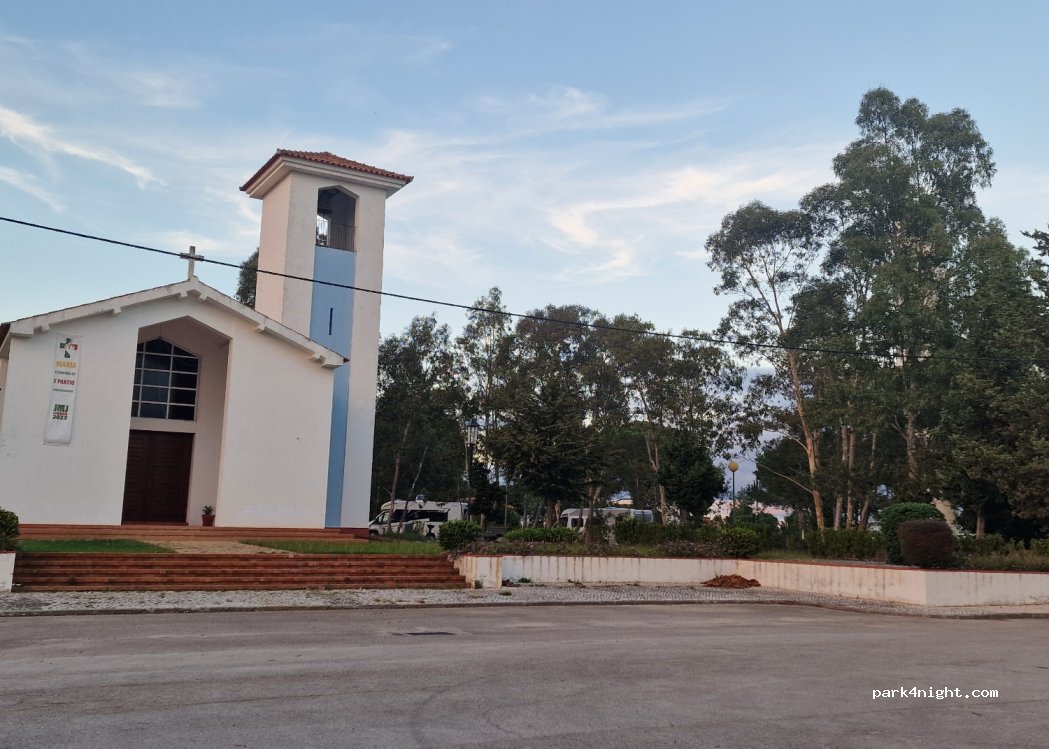 (2985) Santo Isidro de Pegões - Av da Igreja — foto 2