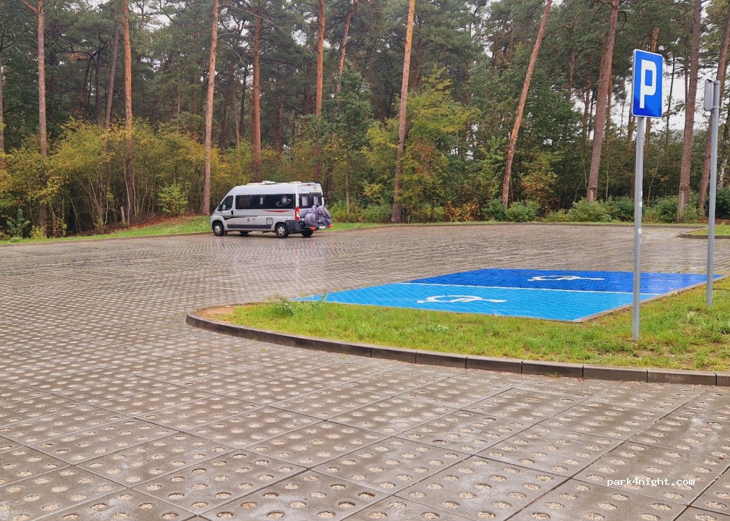 (97-330) Włodzimierzów - 1 Wyszyńskiego — foto