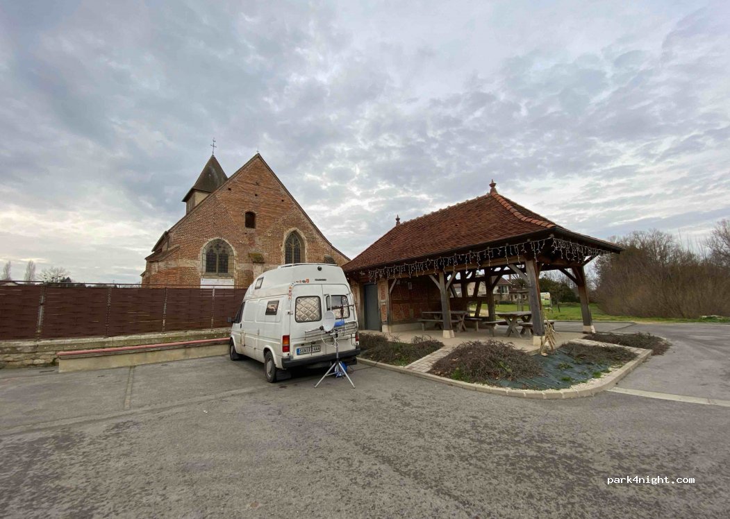 (71470) Sainte-Croix - 42 Moulin de Sainte-Croix — foto