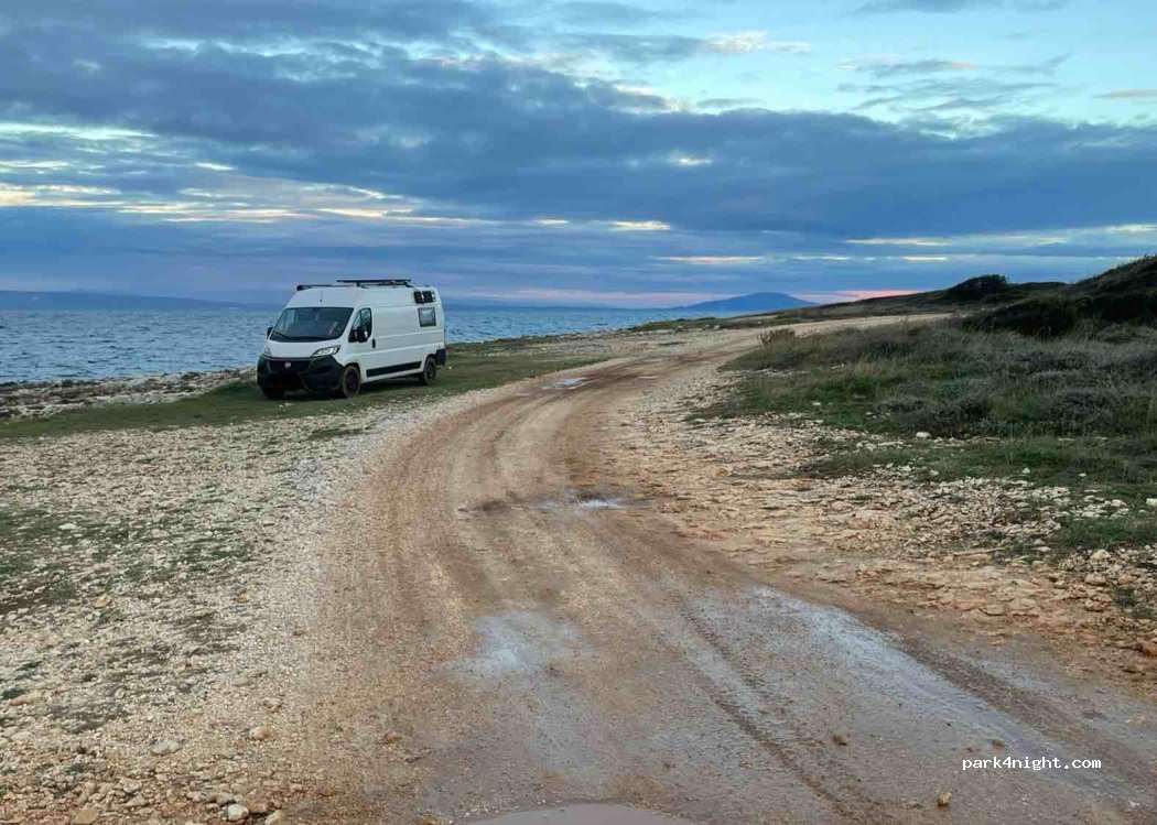 (52204) Ližnjan - — foto