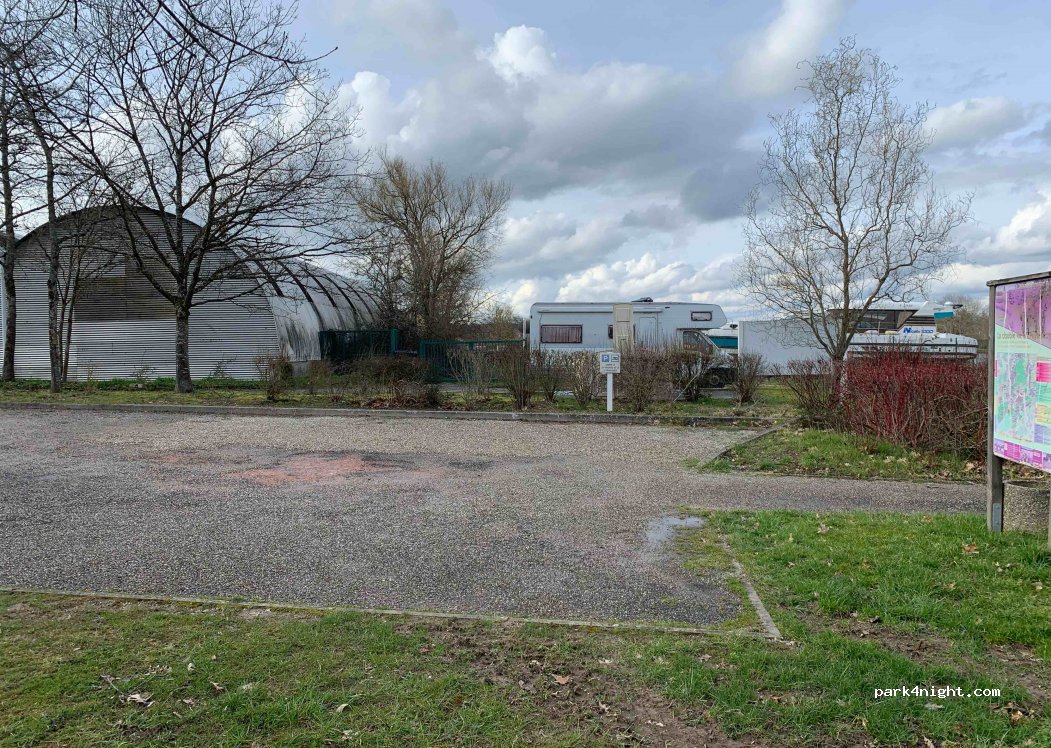 Aire de camping-cars Harskirchen — foto 3