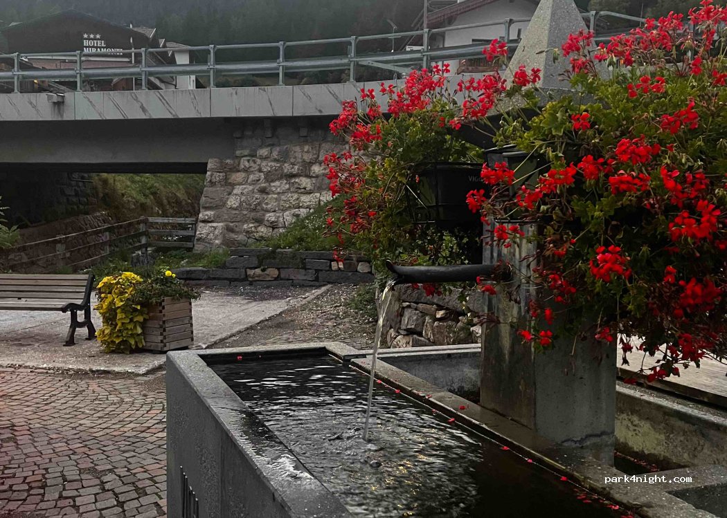 (38039) Vigo di Fassa - 1 Strada de Val — foto