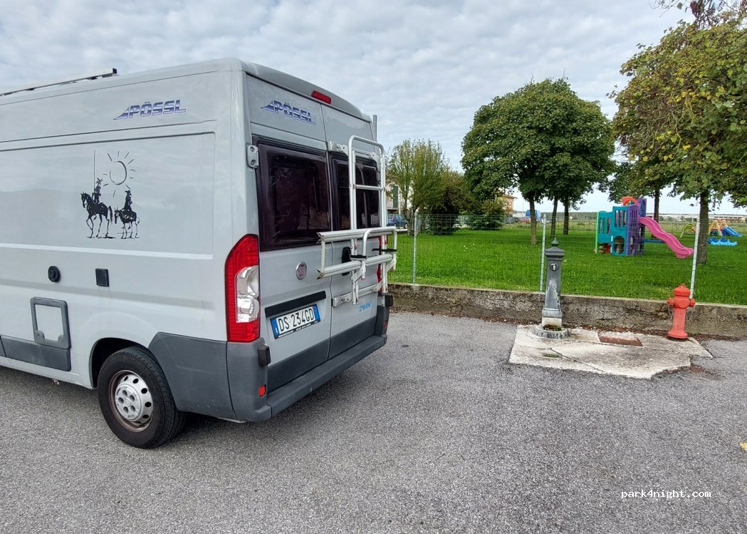 (26041) Quattrocase - 10 Via Vincenzo Gioberti — foto