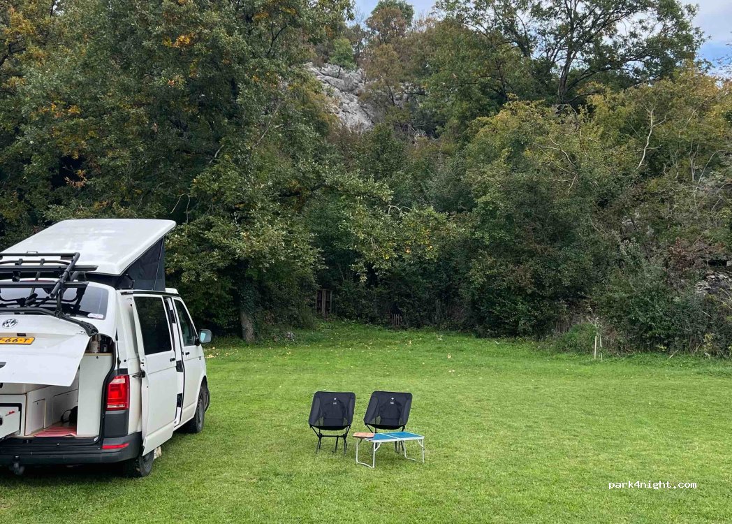 Camp Perovic — foto