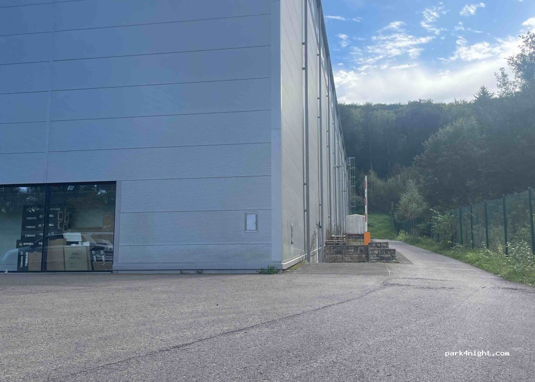 (66123) Saarbrücken - 8 Hermann-Neuberger-Straße — foto