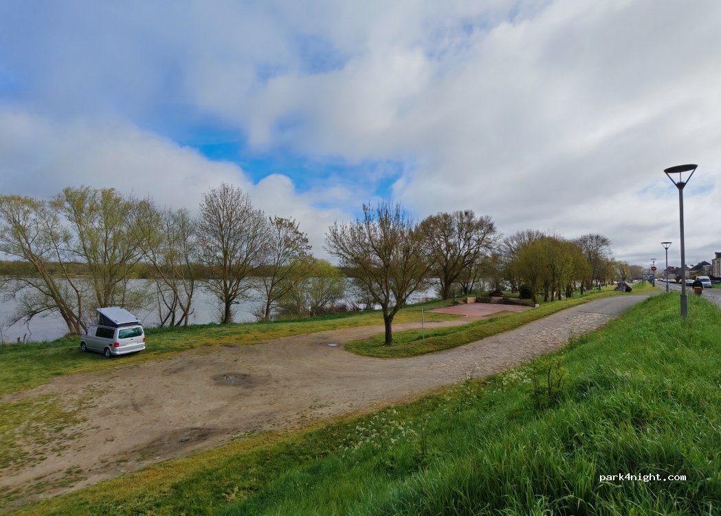 (49570) Montjean-sur-Loire - 31-32 Quai des Mariniers — foto 3