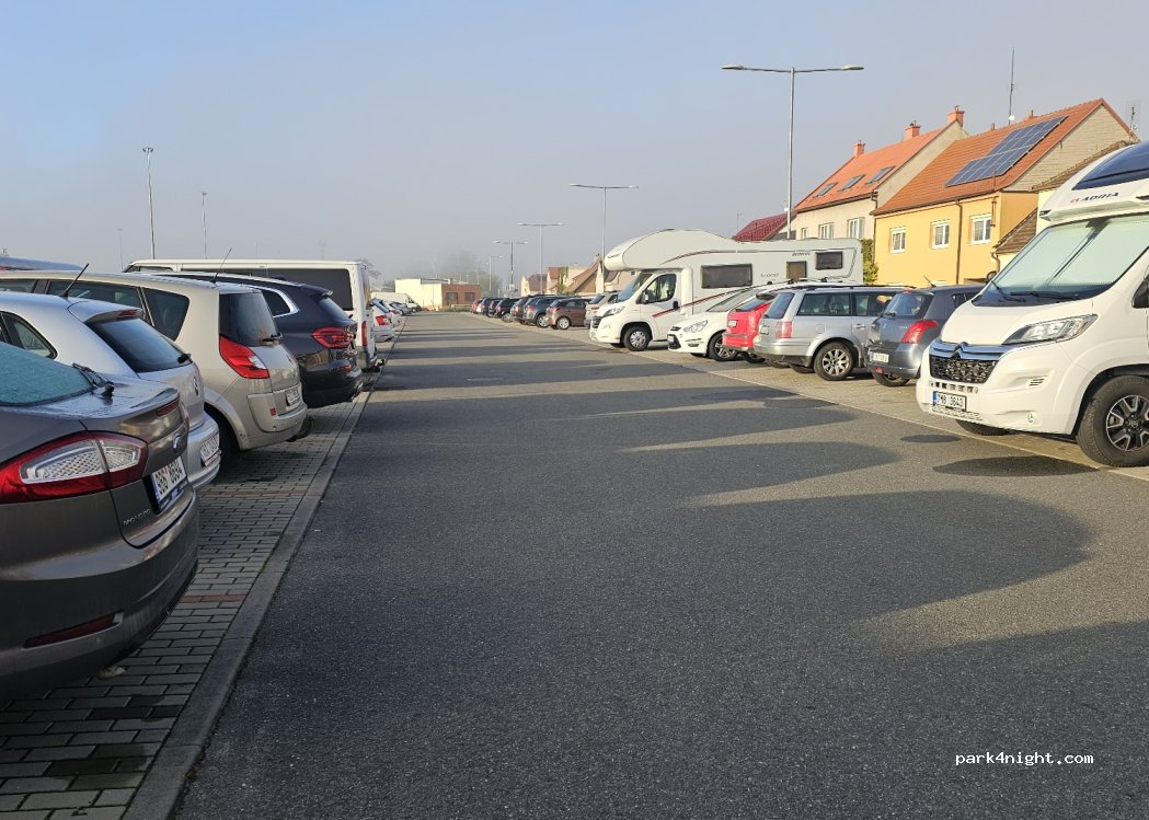 (698 01) Veselí nad Moravou - Rumunská — foto 2