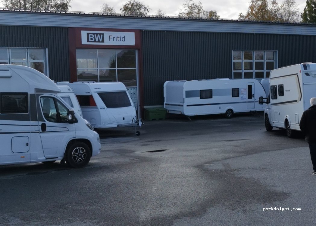 (906 21) Umeå - 10DA Formvägen — foto
