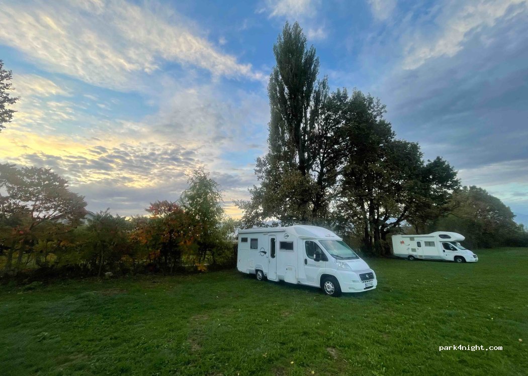 (557017) Nou Român - 2a DJ105D — foto 3
