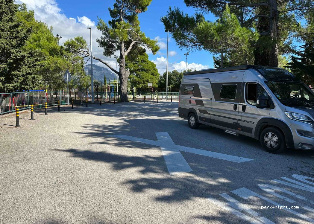 (20215) Čilipi - 78 Marka Rogića — foto
