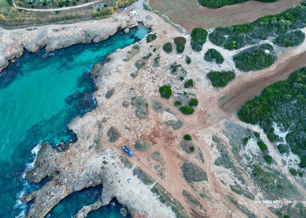 (70043) Capitolo - Unnamed Road — foto