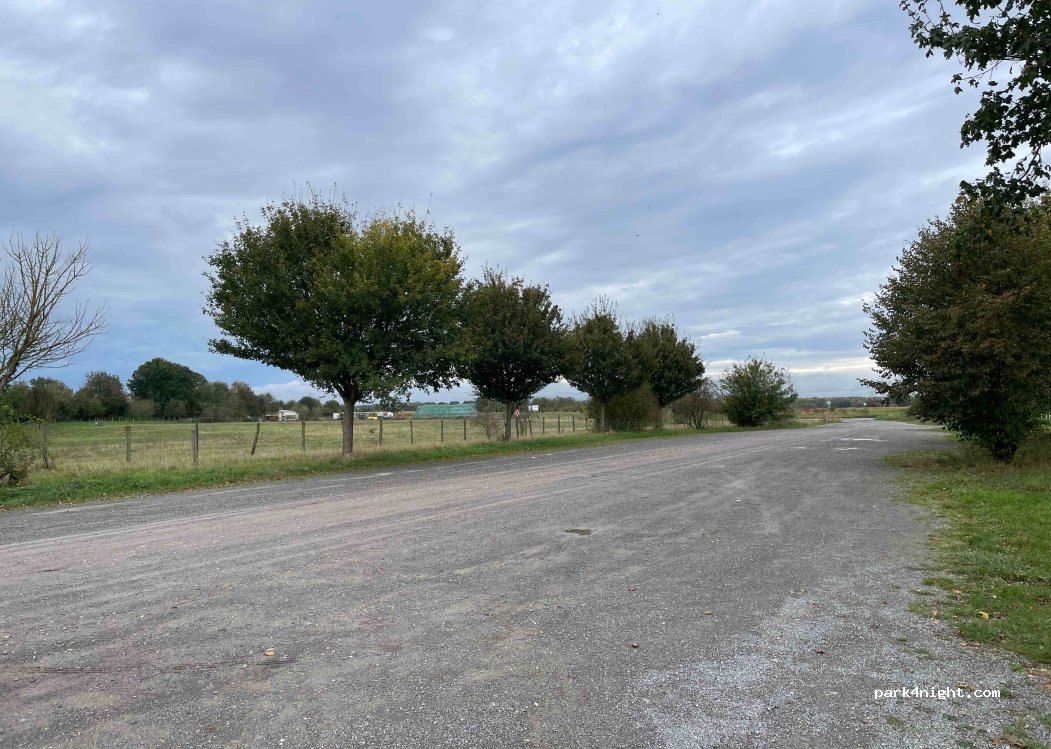 (76706) Dettenheim - Unnamed Road — foto