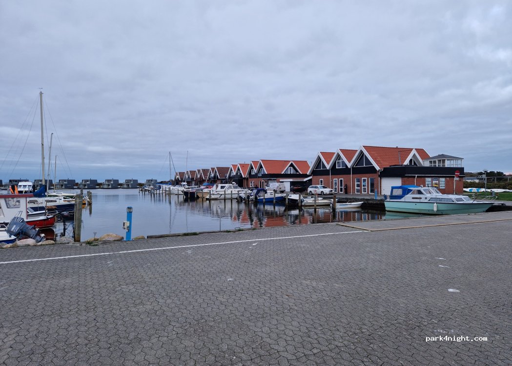 (6893) Hemmet - 3 Bryggen — foto 2