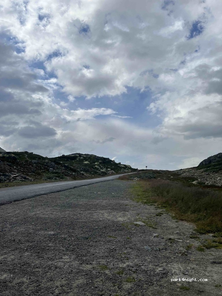 (3660) Gaustatoppen Turisthytte - Tuddalsvegen — foto 2