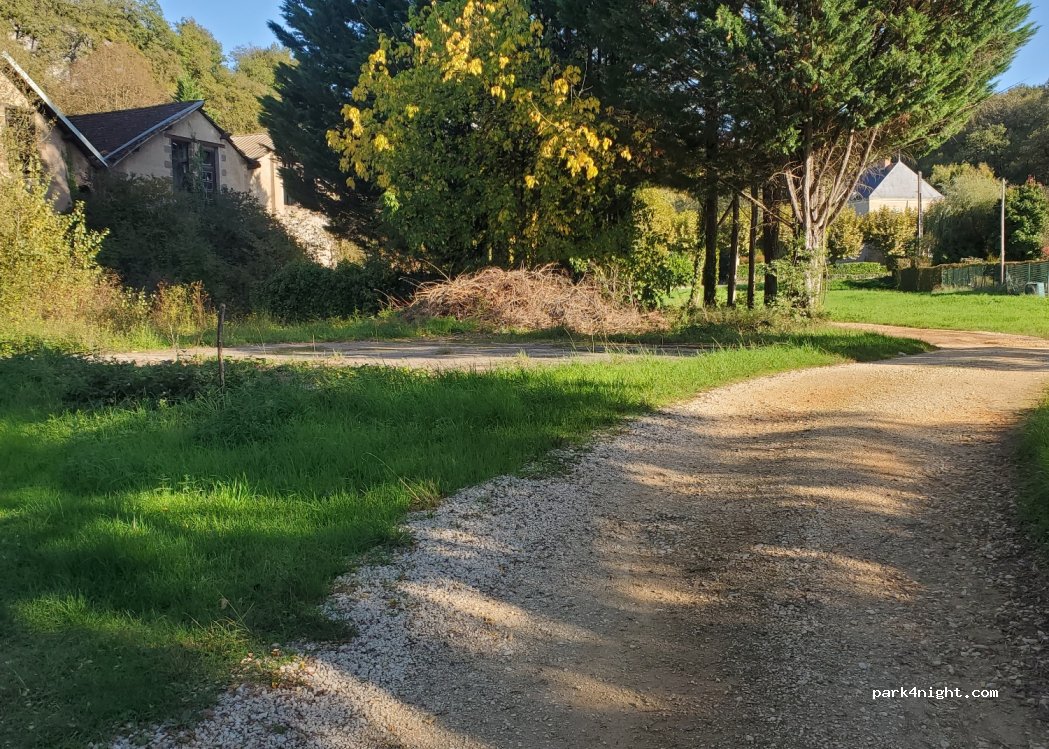 (47500) Sauveterre-la-Lémance - 54 Le Bourg — foto