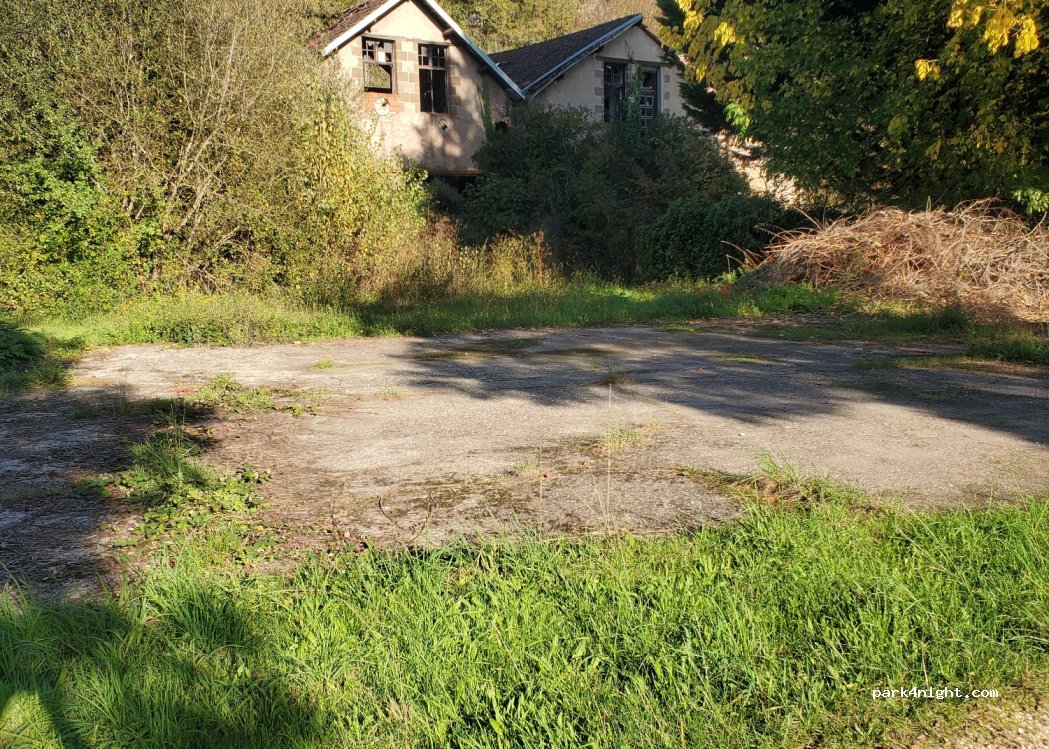 (47500) Sauveterre-la-Lémance - 54 Le Bourg — foto 2