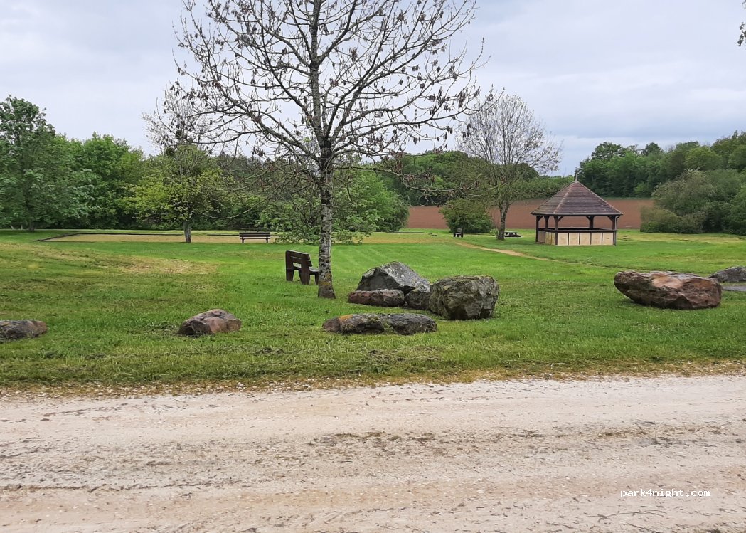 (18310) Dampierre-en-Graçay - D63 — foto 4