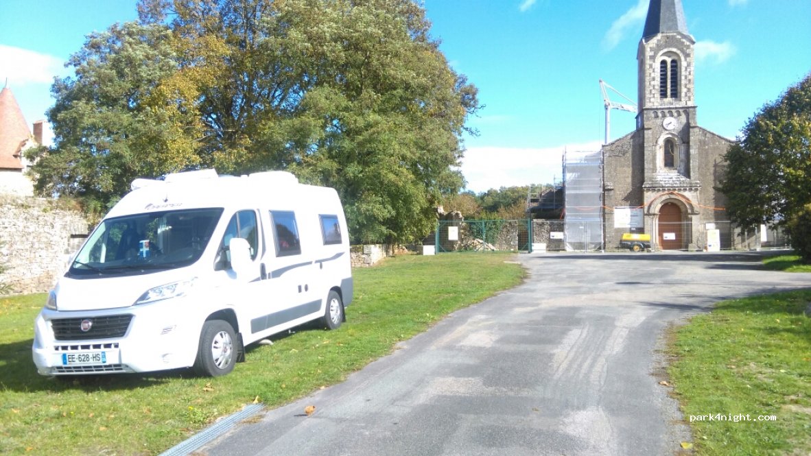 (79200) La Chapelle-Bertrand - 3 Impasse de l'Église — foto 2