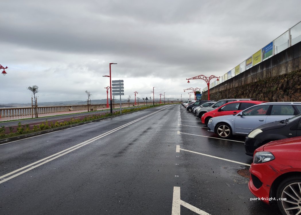 (15001) A Coruña - 671 Paseo Marítimo Alcalde Francisco Vázquez — foto