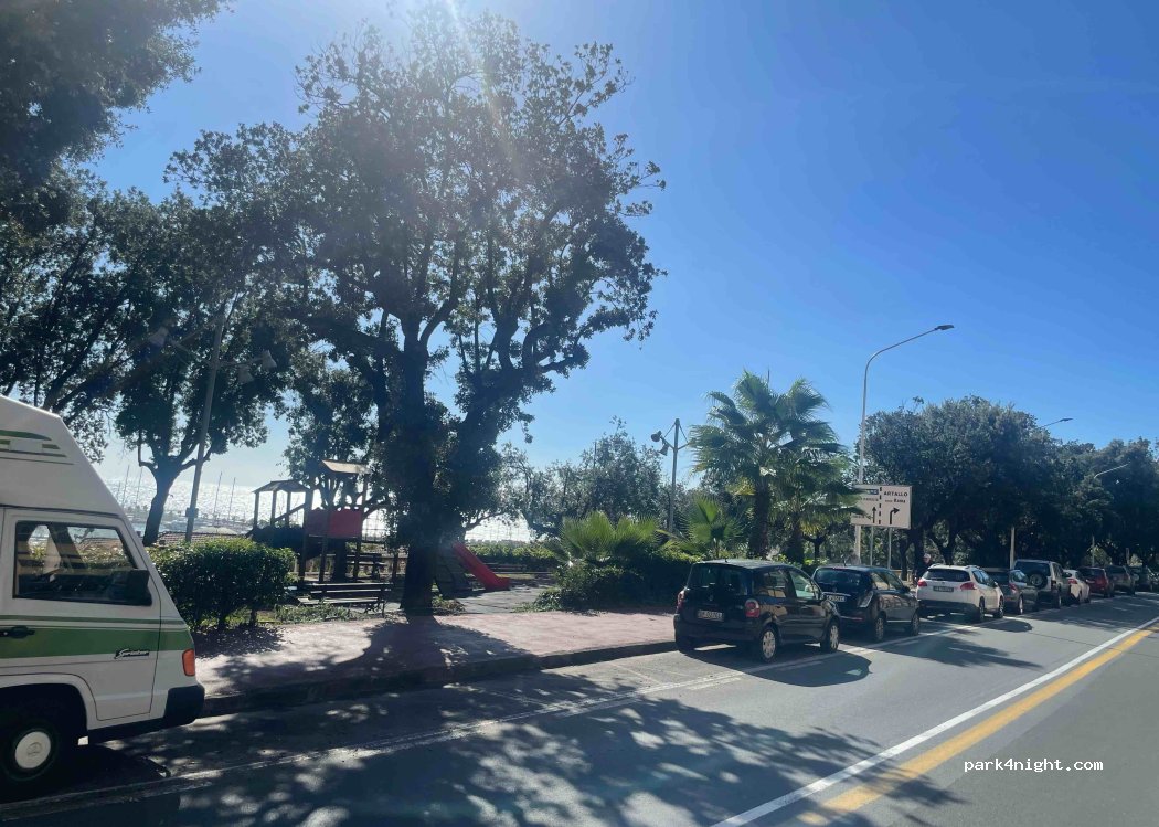 (18100) Imperia - 59 Viale Giacomo Matteotti — foto 3