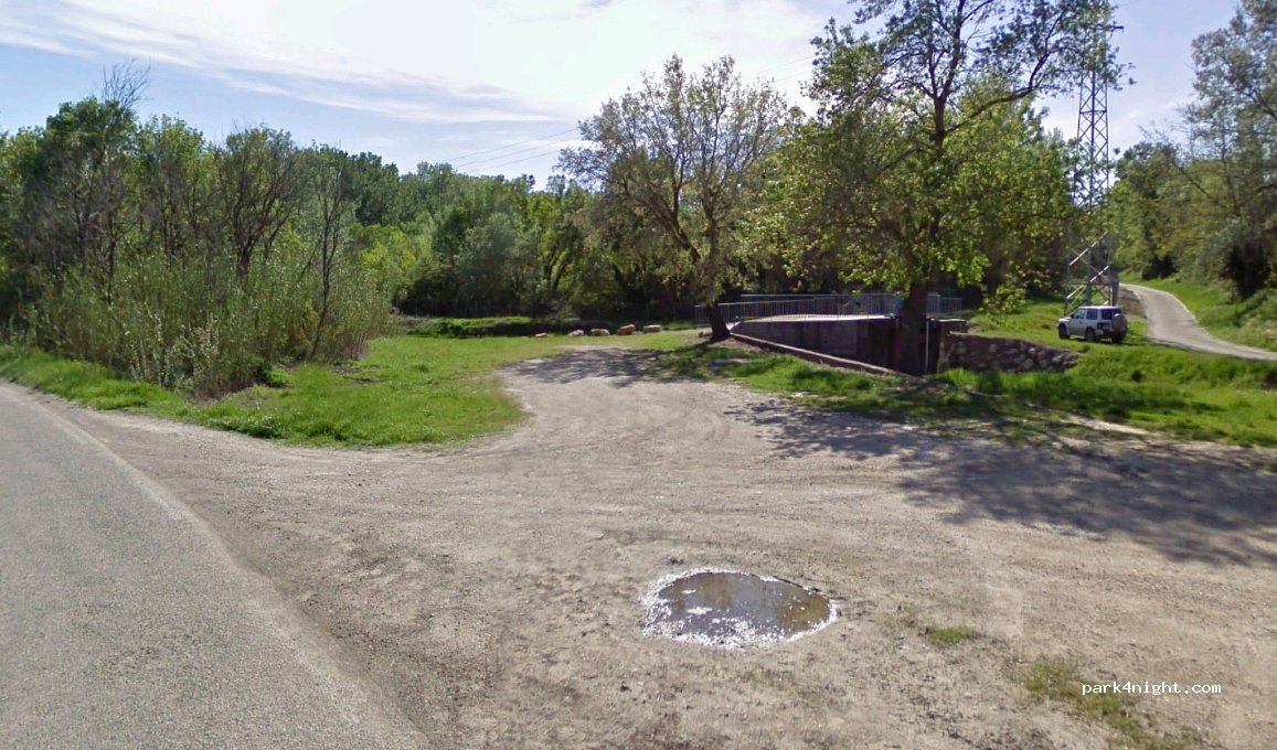 (30390) Aramon - D702 — foto