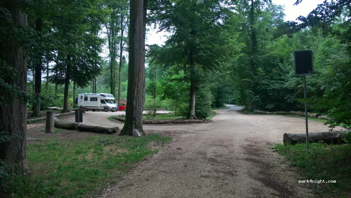 (1304) Cossonay - 1 Route de la Vallée — foto