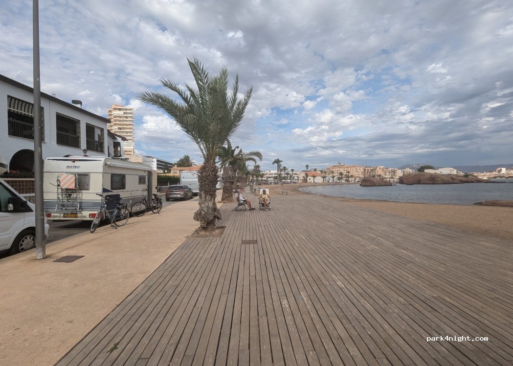 (30860) Puerto de Mazarrón - 7 Calle Noruega-la Reya — foto
