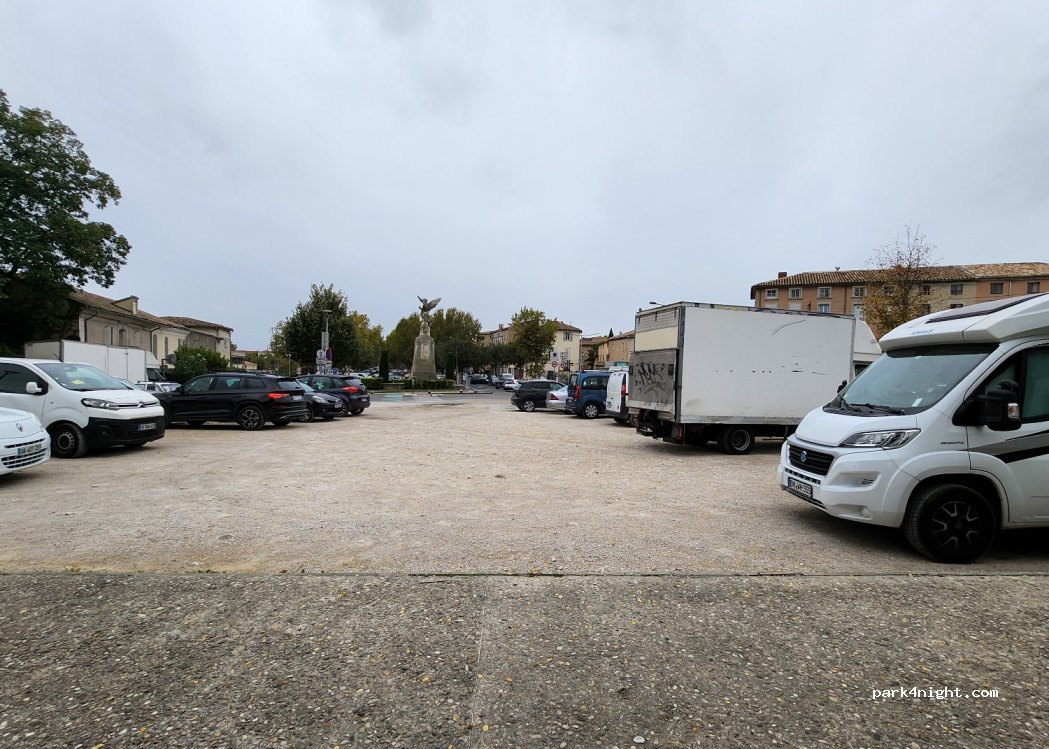 (84200) Carpentras - D942 — foto 3