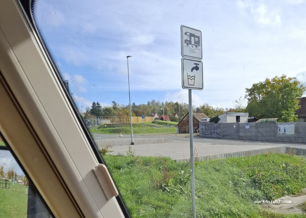 (338 24) Břasy - Unnamed Road — foto