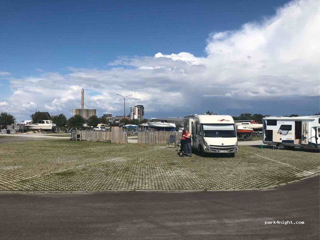 (216 12) Bryggövägen - 27 Strandgatan — foto 2