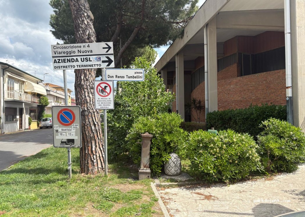 (55049) Viareggio - 24 Piazza del Buon Consiglio — foto