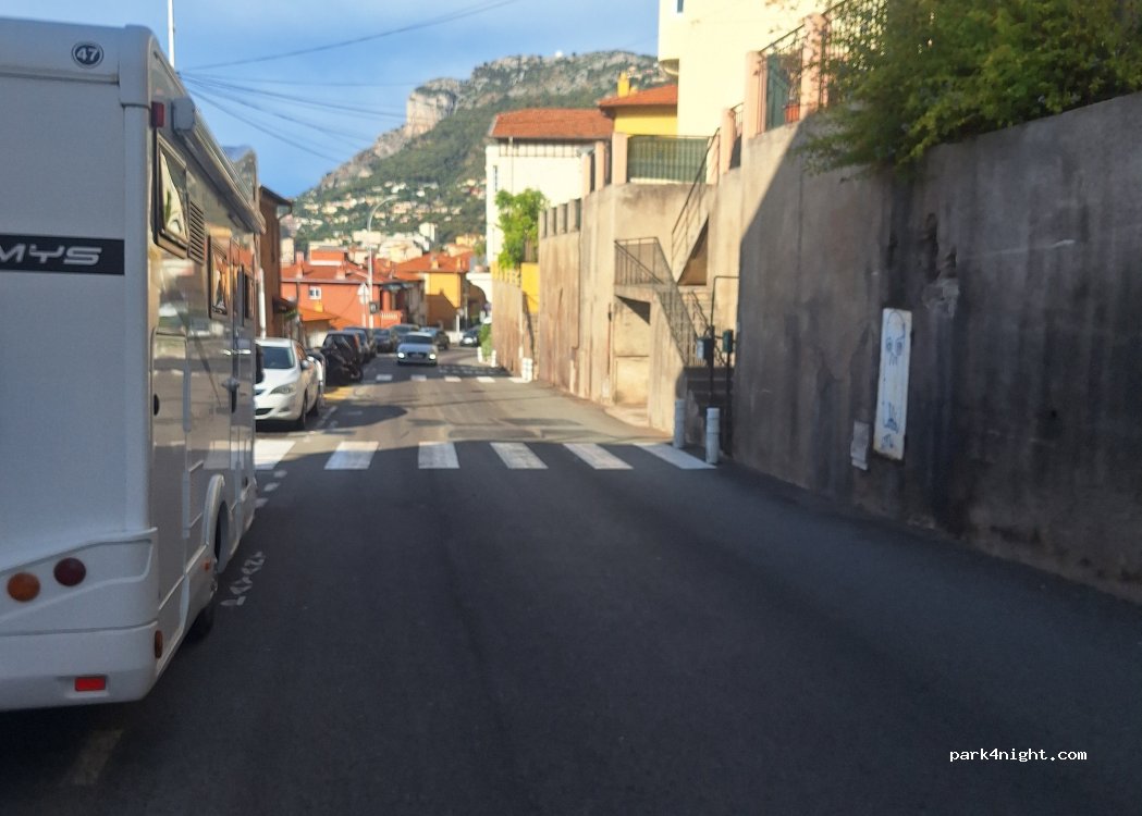 (06240) Beausoleil - 33 Boulevard de la Turbie — foto