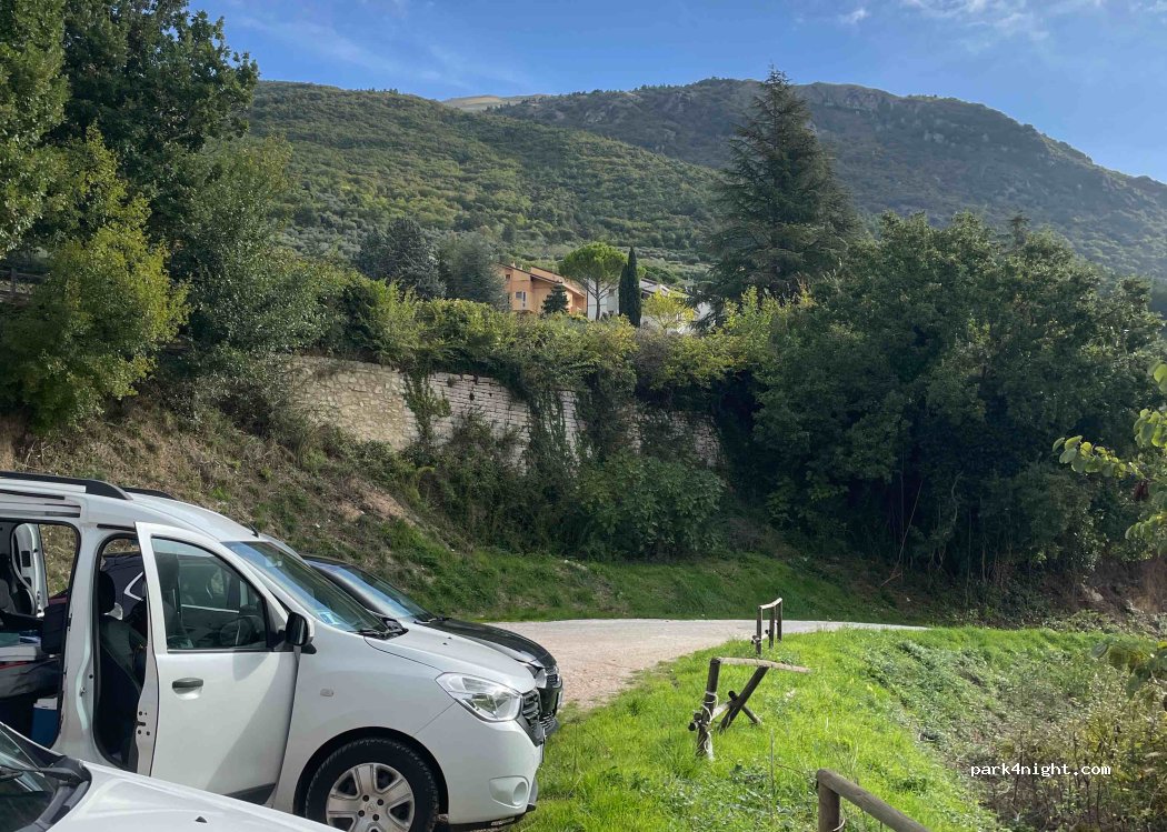 (06023) Gualdo Tadino - Via Zoccolanti — foto