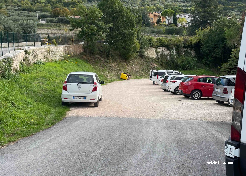 (06023) Gualdo Tadino - Via Zoccolanti — foto 2