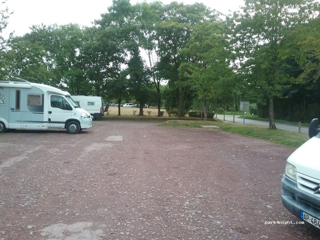 (56430) Tréhorenteuc - 3 Rue Neuve — foto