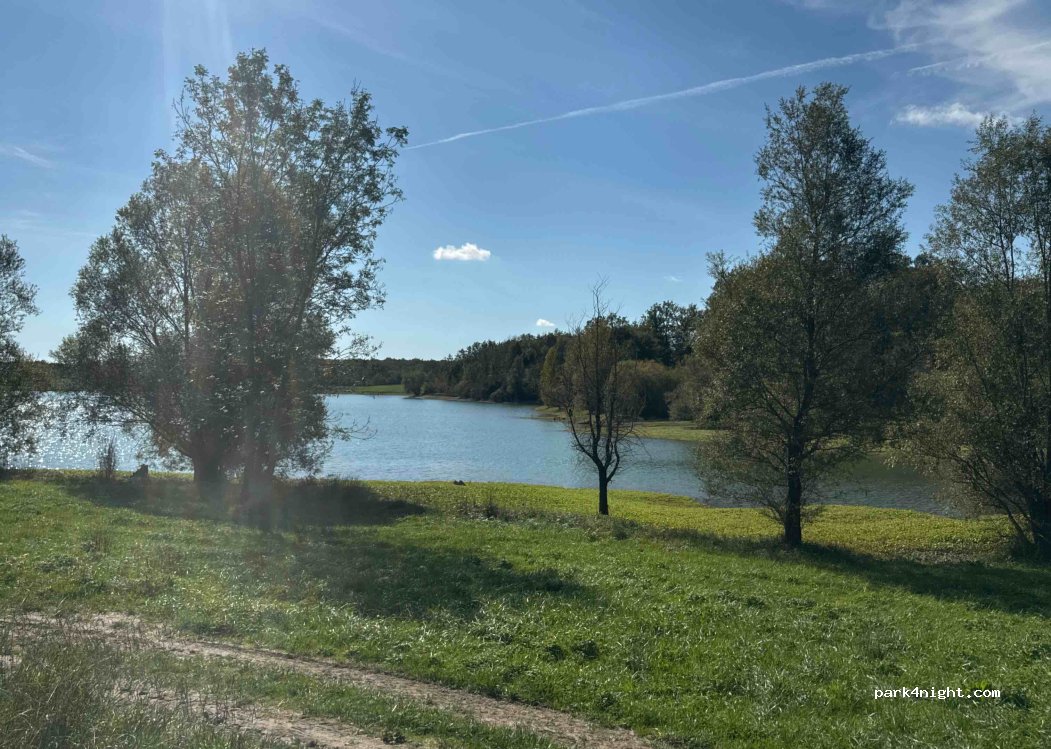 (24560) Monmarvès - Chem. du Lac de la Nette — foto