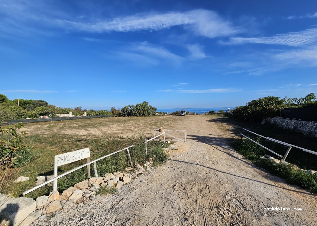 (70054) Giovinazzo - Strada Statale 16 — foto