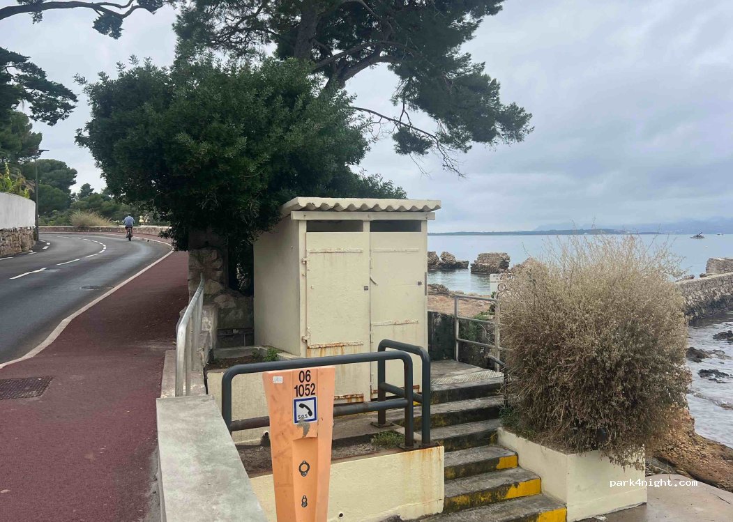 (06160) Antibes - 88 Chemin des Nielles — foto 2