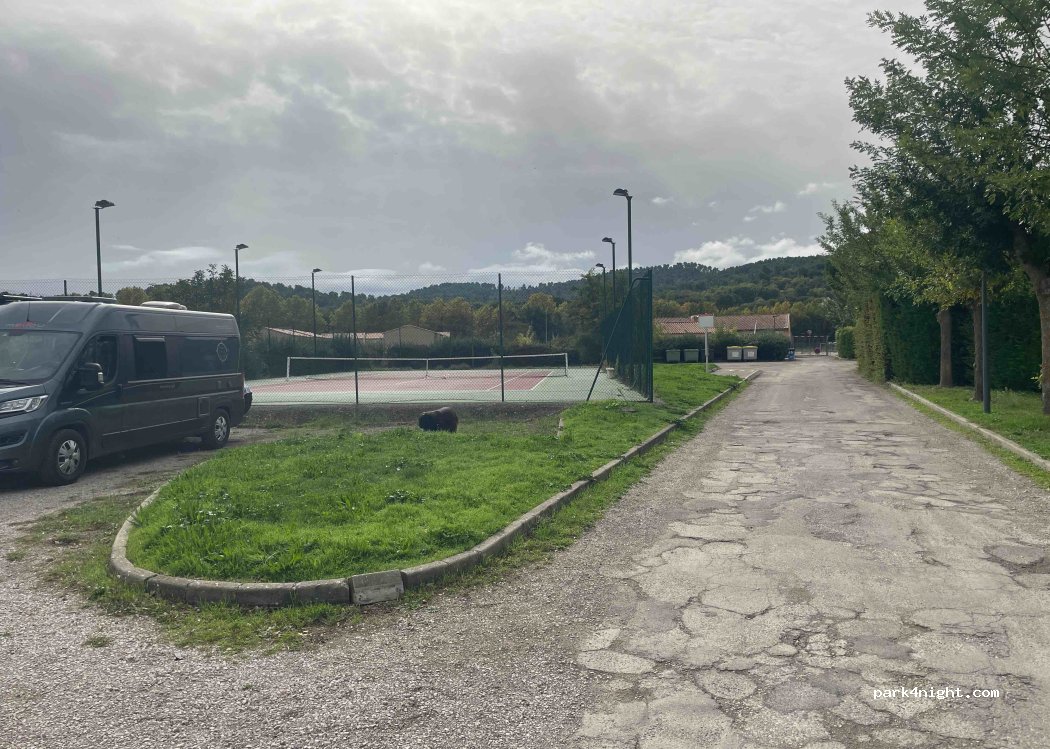 (13860) Peyrolles-en-Provence - 595 Route du Plan — foto