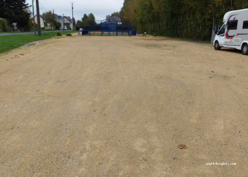(49150) Baugé en Anjou - 33 Rue de la Gare — foto
