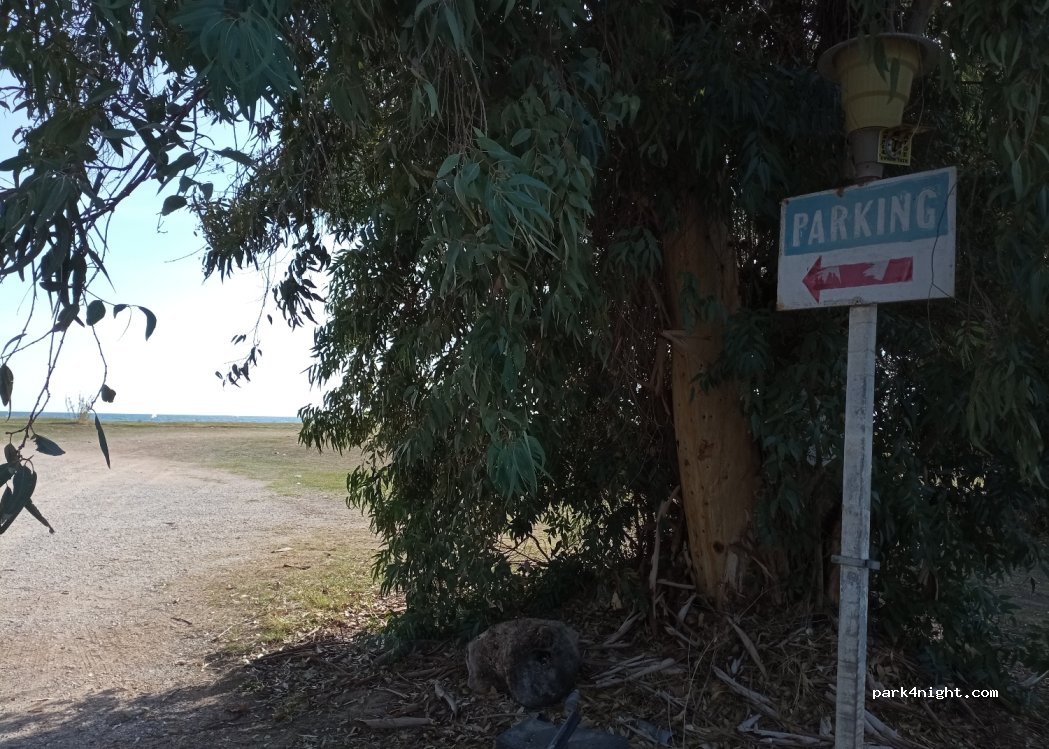 (242 00) Messini - Unnamed Road — foto