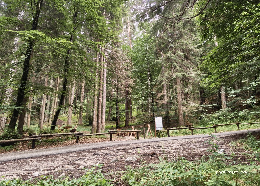 (38077) Comano Terme - Unnamed Road — foto